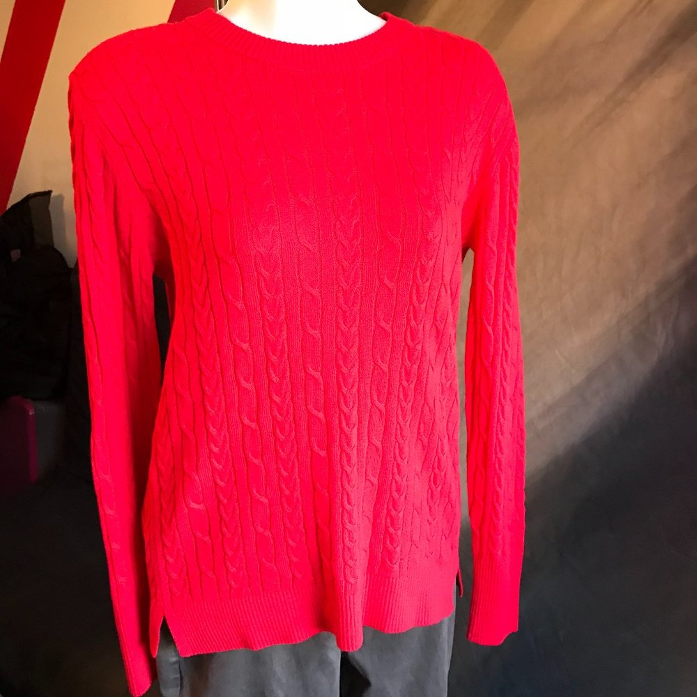 Crew Neck Cable Knit Sweater